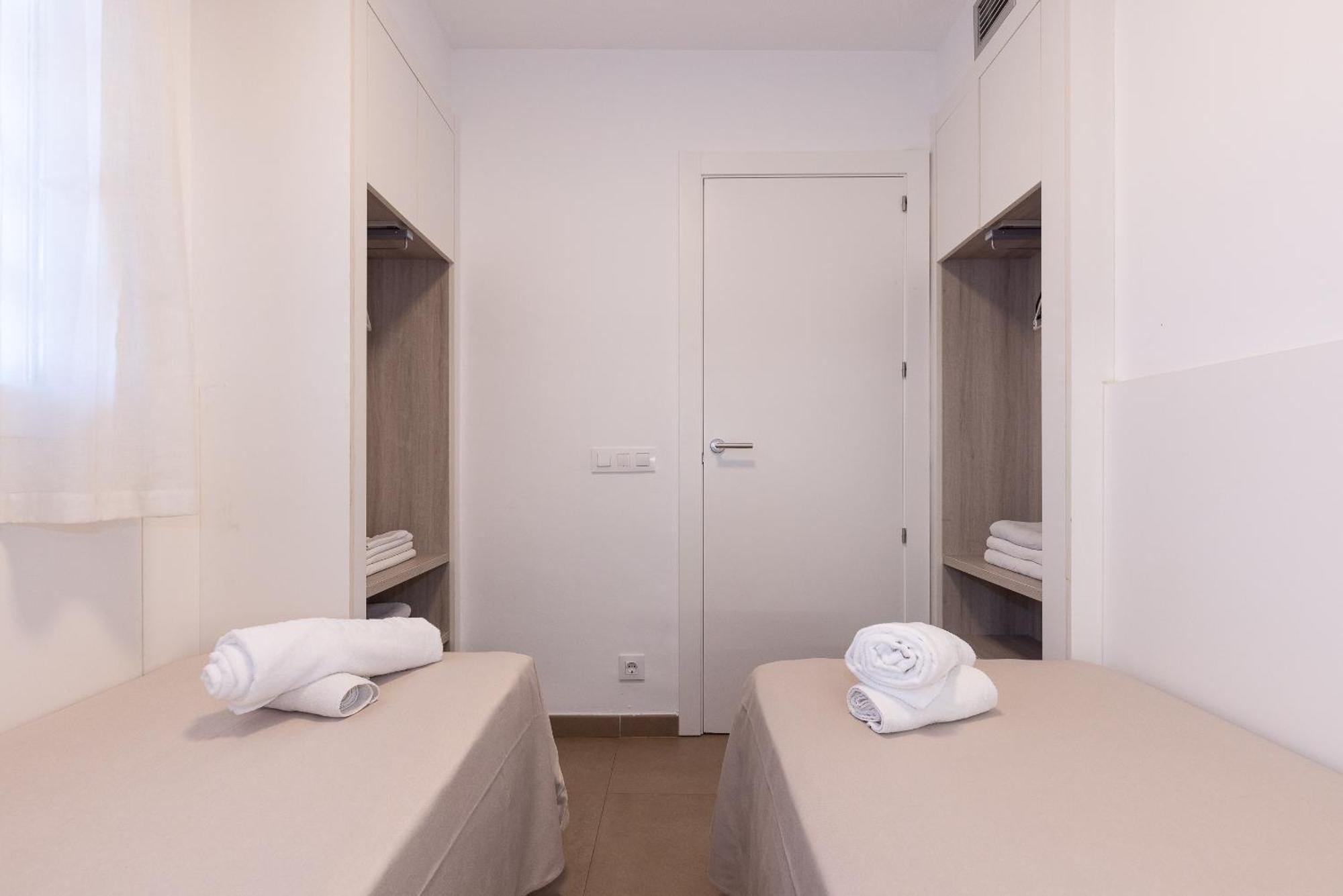 Rentalmar Murillo Plus Salou Bagian luar foto
