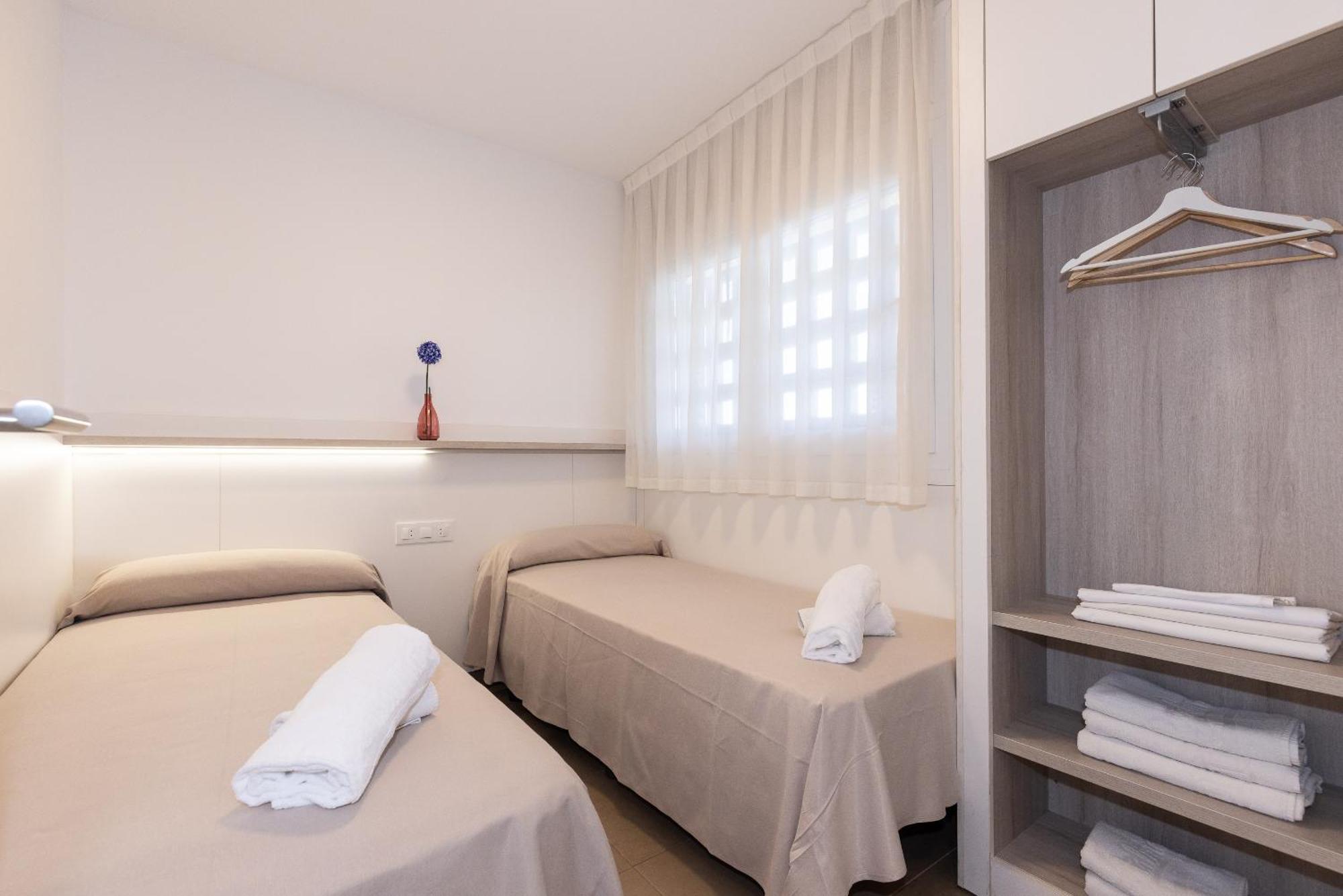 Rentalmar Murillo Plus Salou Bagian luar foto