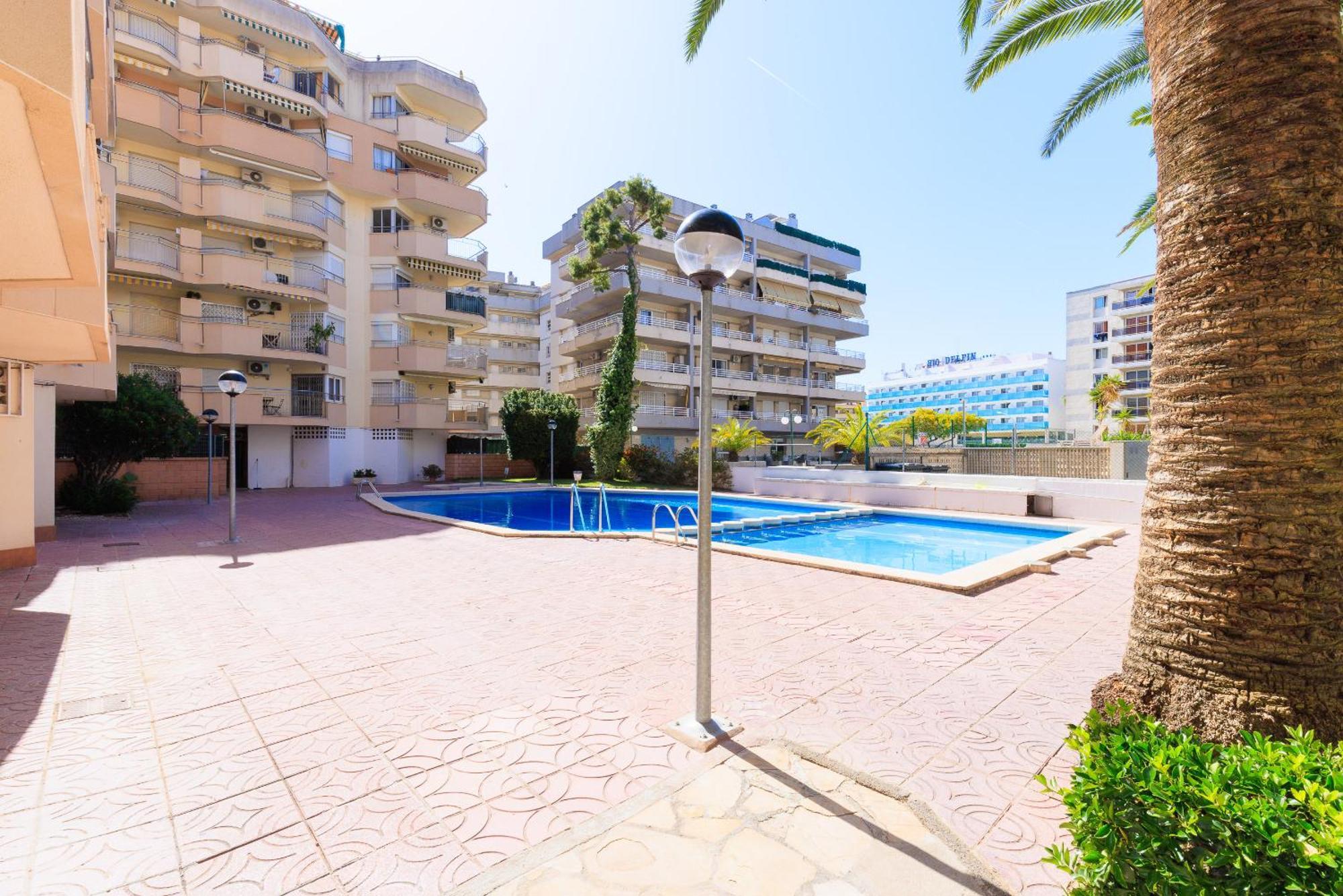 Rentalmar Murillo Plus Salou Bagian luar foto